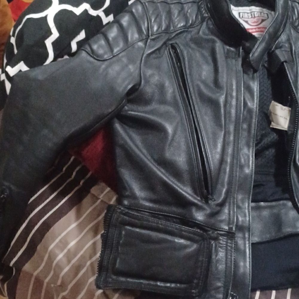 First Gear Leather Jacket - Picture 8 of 11